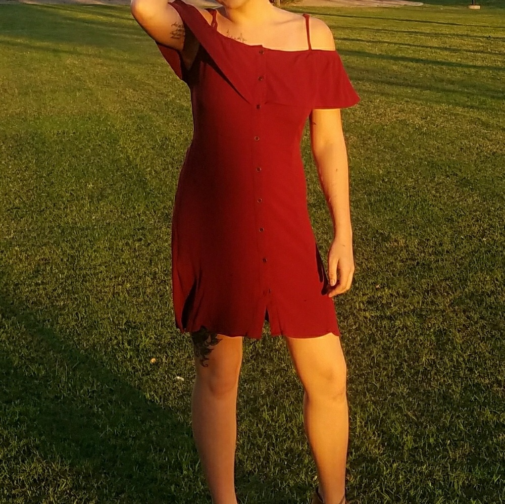 Mossimo Burgundy Cold Shoulder